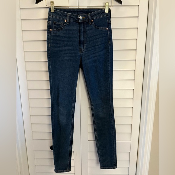 H&M Denim - H&M Women’s High Rise Curvy Jeggings Size 0